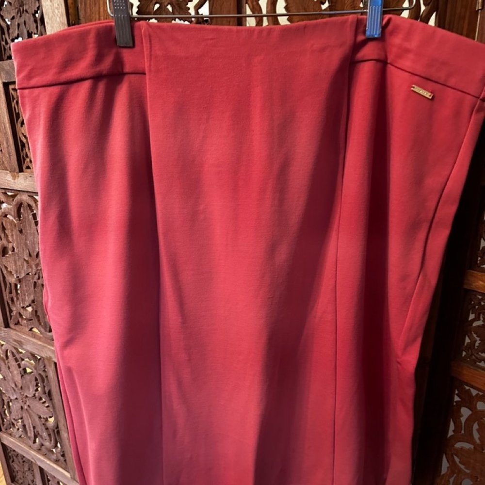 Tahari Pencil Skirt - Pink - 3X